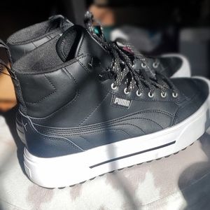 Women's Puma Platform Sneakers Size 11